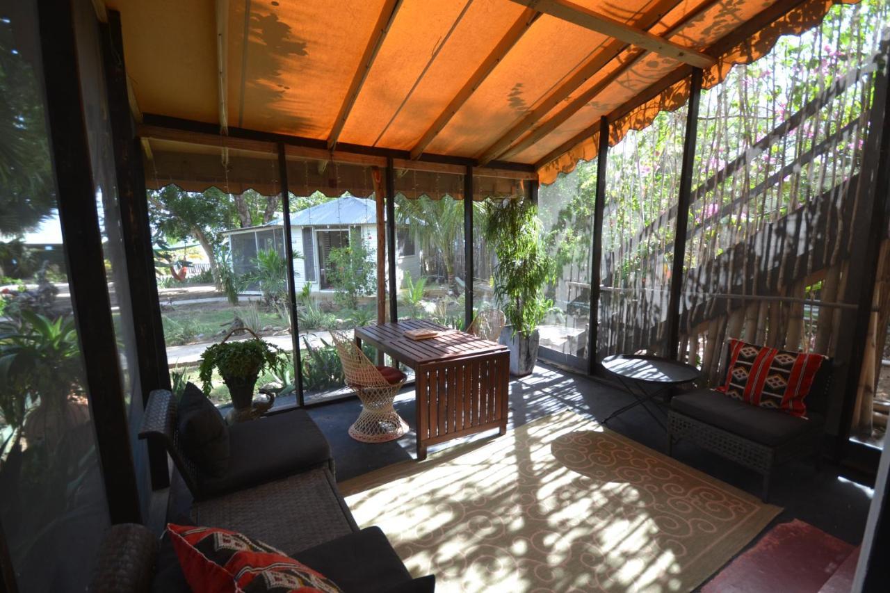 Katamah Beachfront Guesthouse Treasure Beach Pokoj fotografie